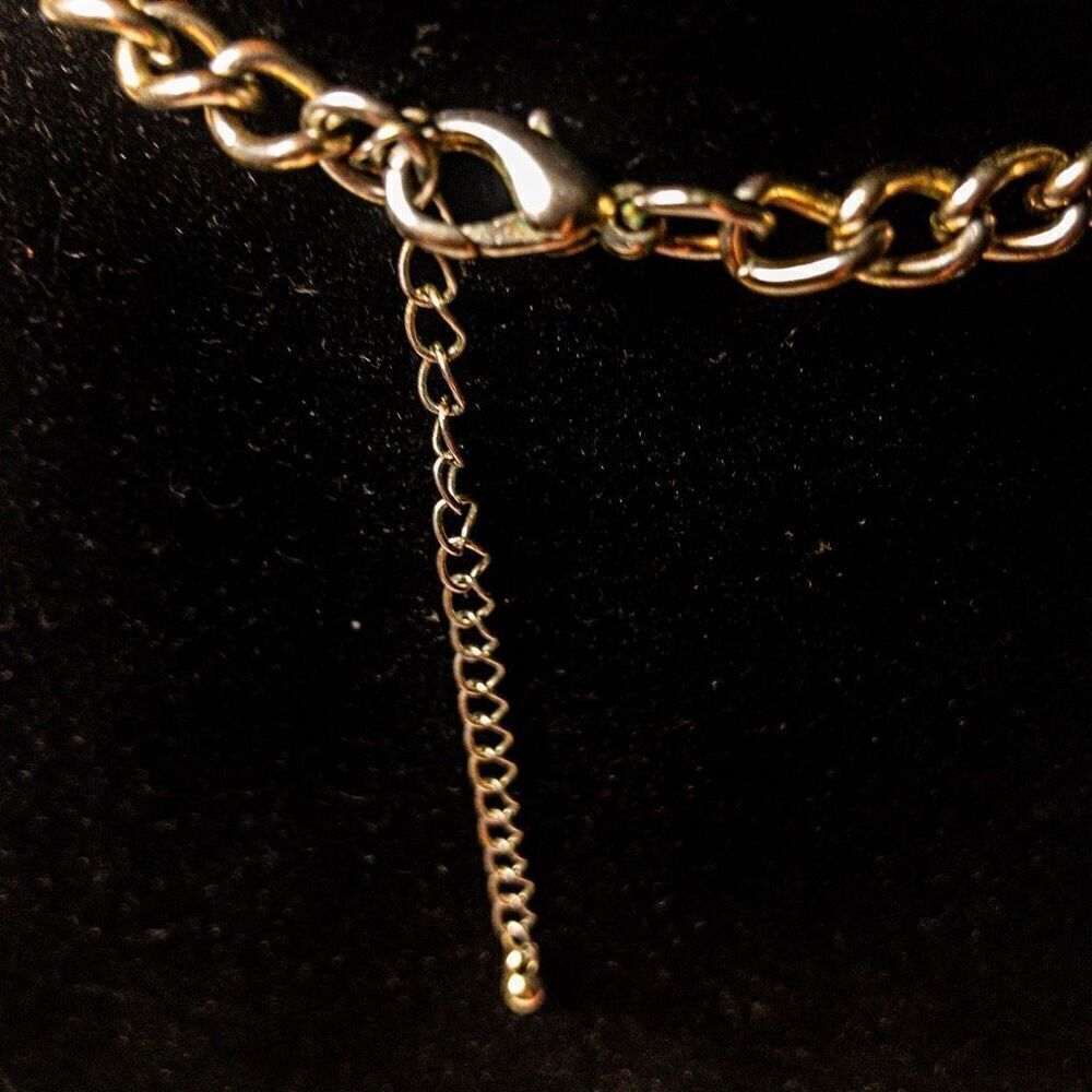 Retro-Styled Sun-Kissed Daisy Trio Bib Necklace - Picture 5 of 7